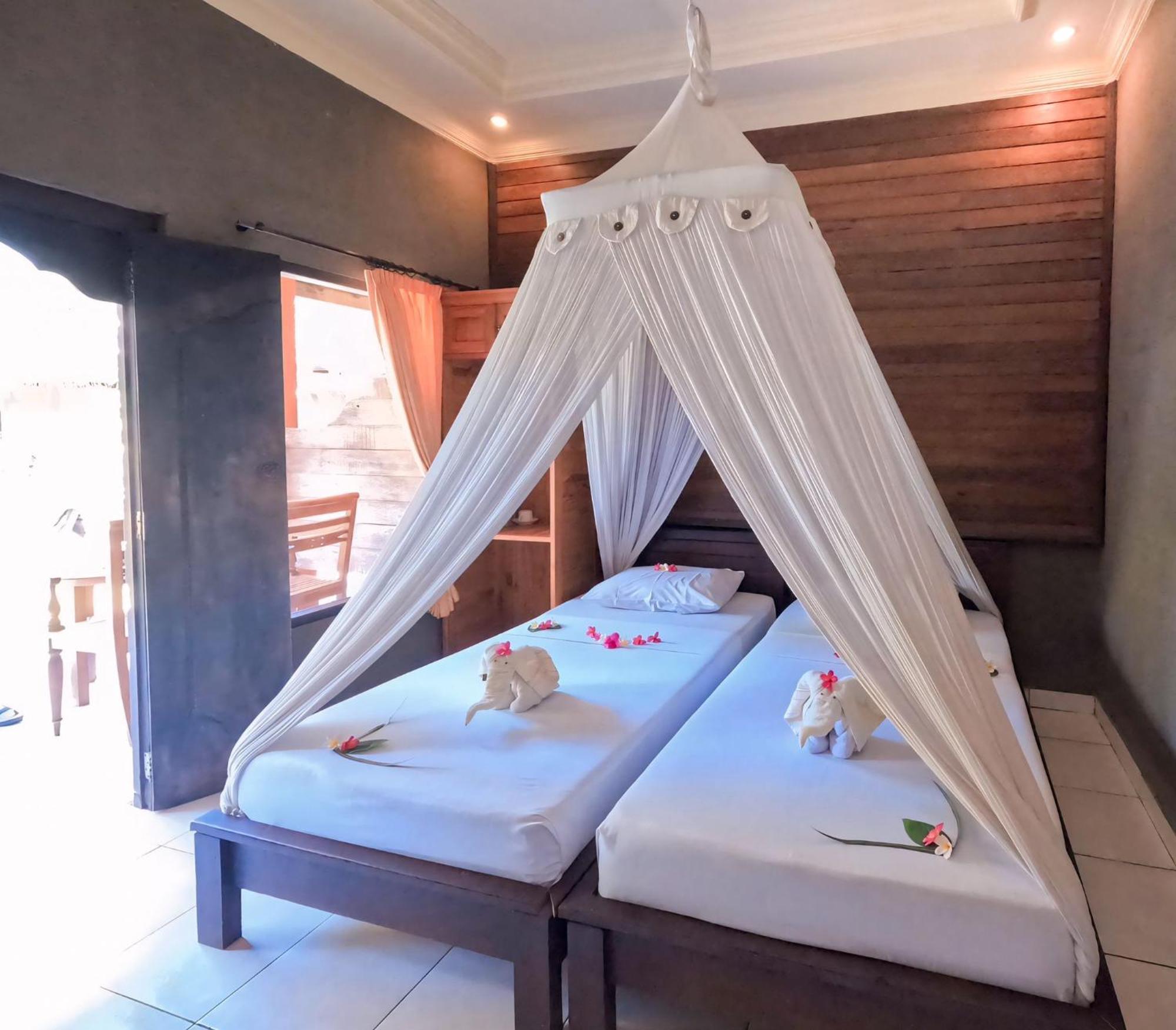 Suka Sari Cottages Pemuteran Exterior foto