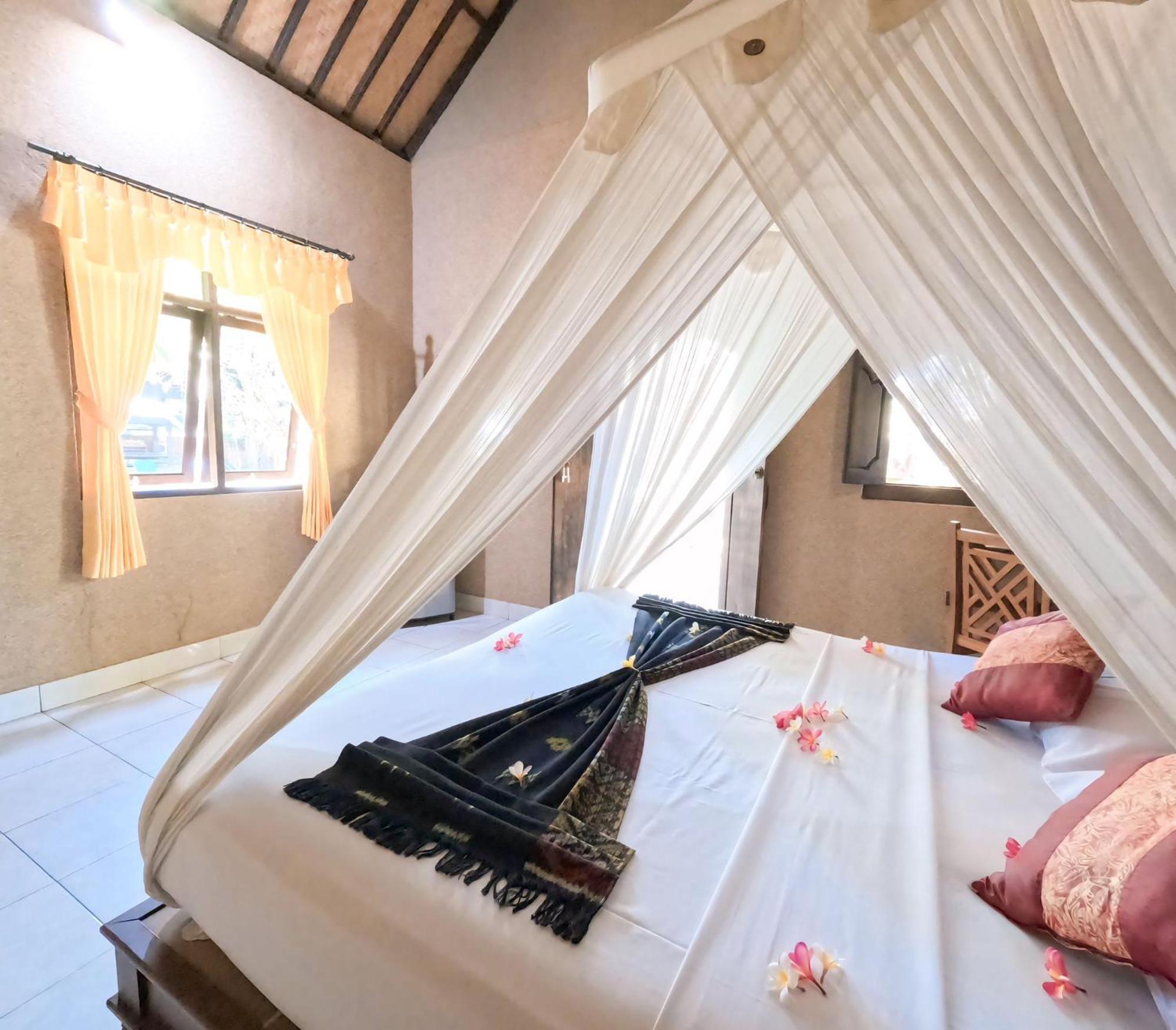 Suka Sari Cottages Pemuteran Exterior foto